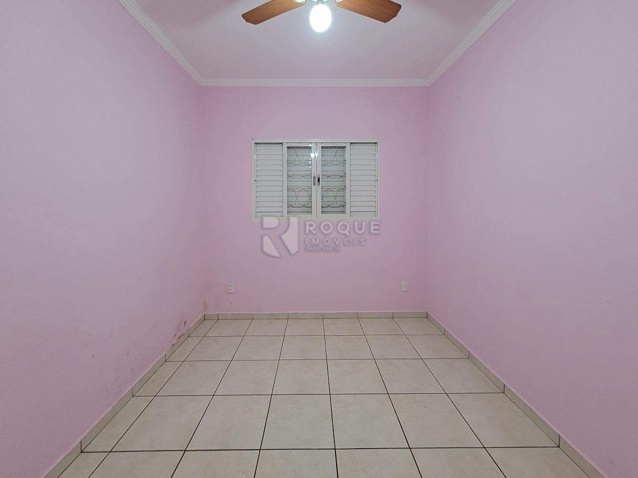 Casa Residencial para aluguel no bairro Jardim Residencial Guimarães: Dormitório 01