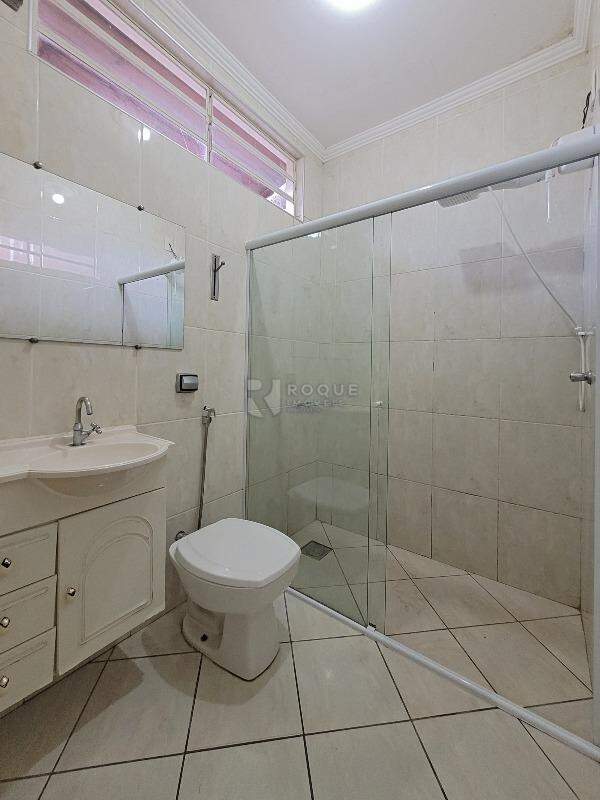 Casa Residencial para aluguel no bairro Jardim Residencial Guimarães: Wc suíte