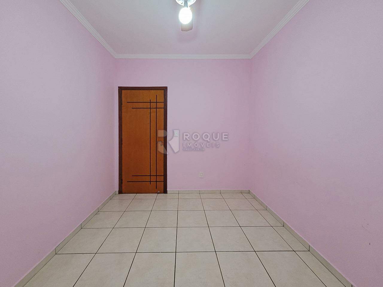 Casa Residencial para aluguel no bairro Jardim Residencial Guimarães: Dormitório 01