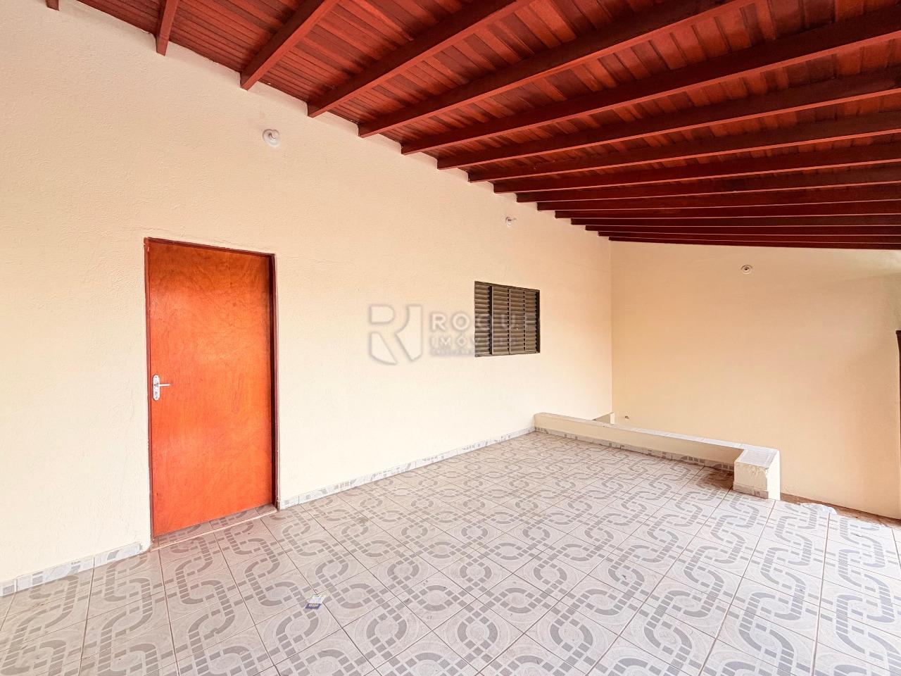 Casa Residencial para aluguel no bairro Jardim Olga Veroni: Garagem