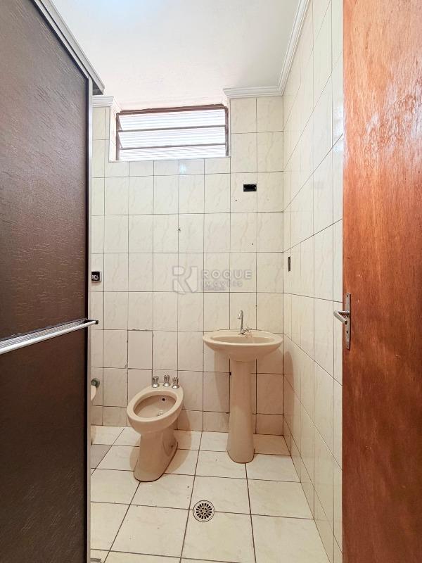 Casa Residencial para aluguel no bairro Jardim Olga Veroni: Wc suíte