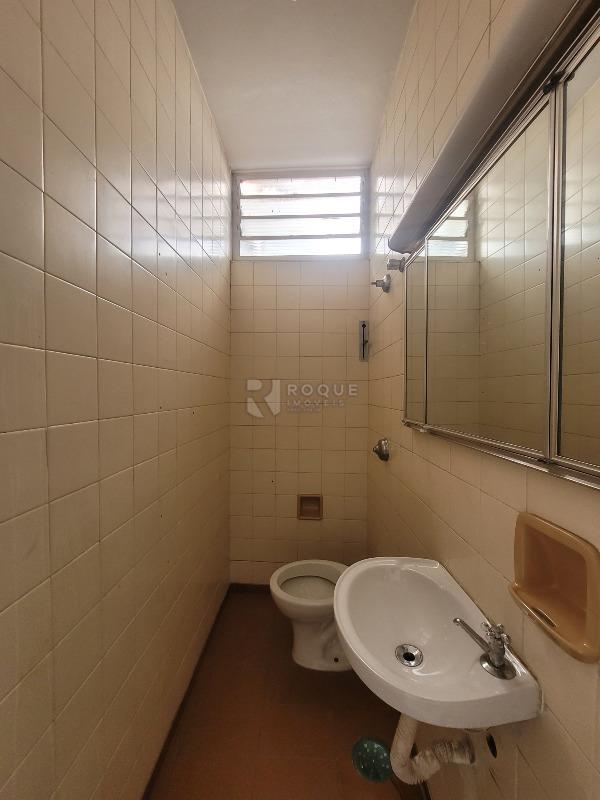 Salas/Conjuntos para aluguel no bairro Centro: WC 2