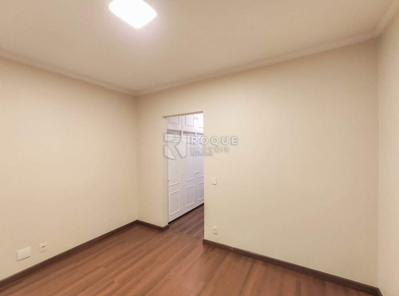 Apartamento para aluguel no bairro Centro: Dormitório 2 suíte 