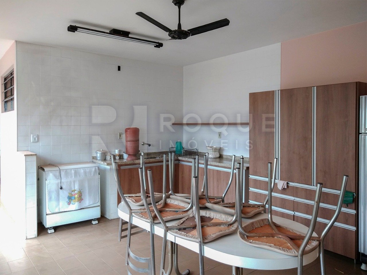 Casa Residencial para aluguel no bairro Centro: Cozinha fundo