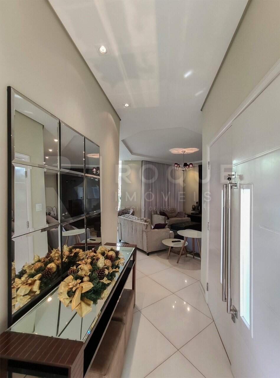 Casa em condomínio para aluguel no bairro Residencial Jardim dos Ipês II: Hall
