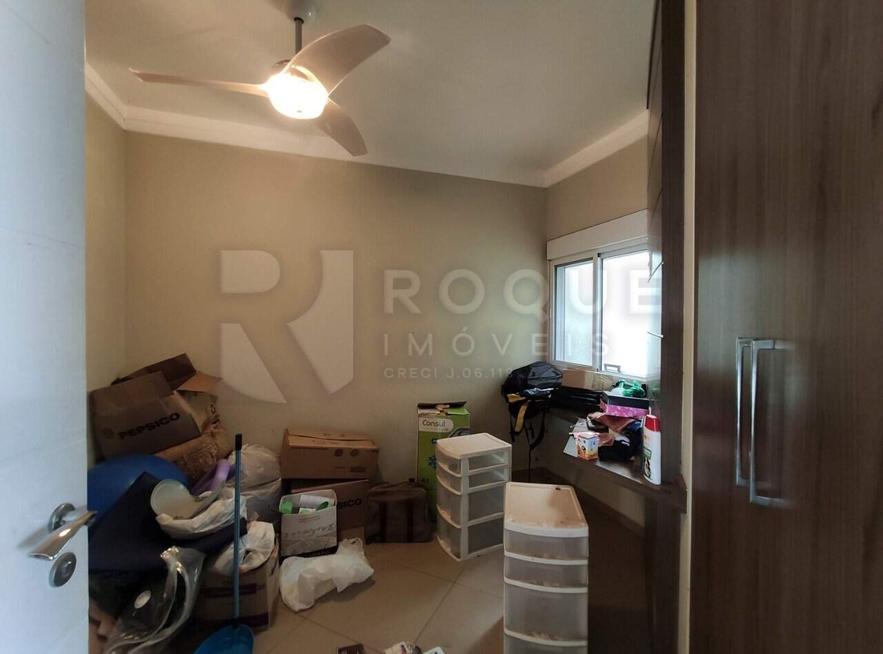 Casa em condomínio para aluguel no bairro Residencial Jardim dos Ipês II: Dormitório fundo