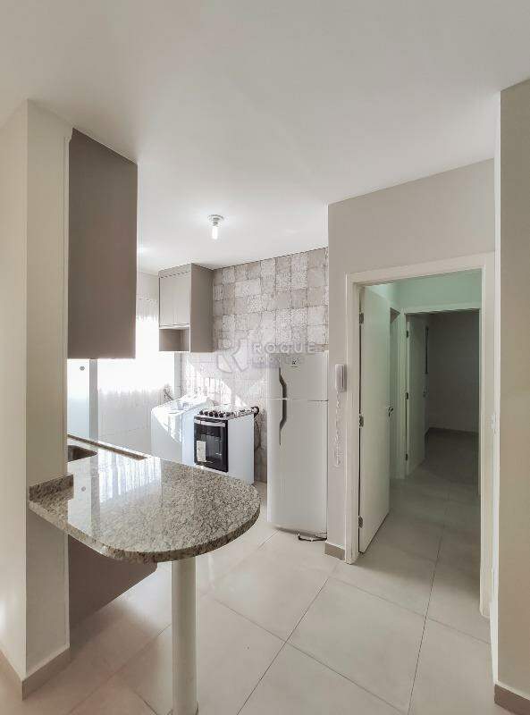 Apartamento para aluguel no bairro Chácaras Antonieta: Sala / cozinha 