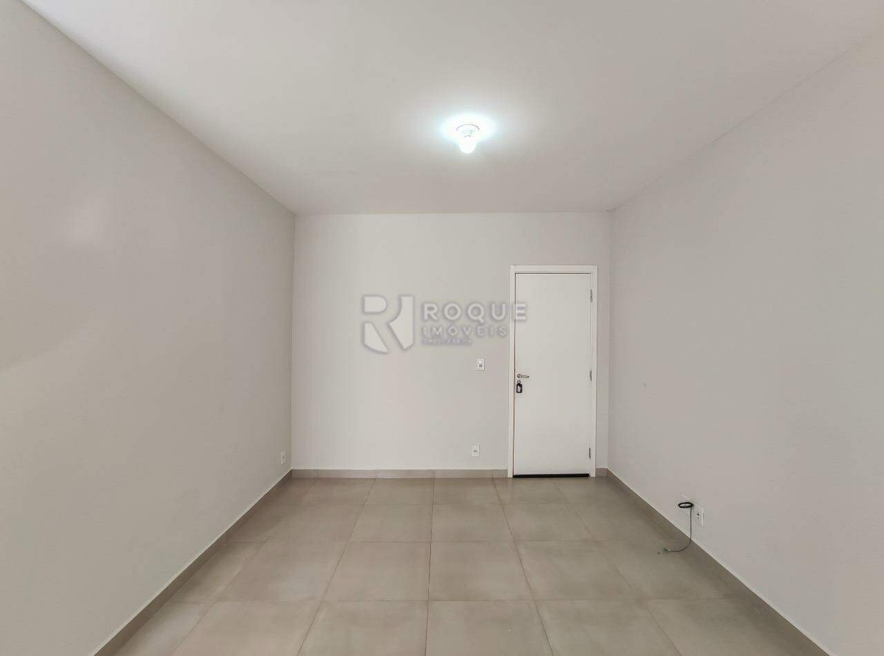 Apartamento para aluguel no bairro Chácaras Antonieta: Sala 