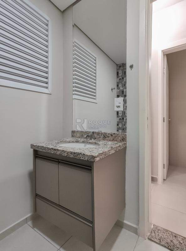 Apartamento para aluguel no bairro Chácaras Antonieta: WC social 