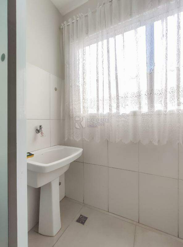 Apartamento para aluguel no bairro Chácaras Antonieta: Área de serviço 