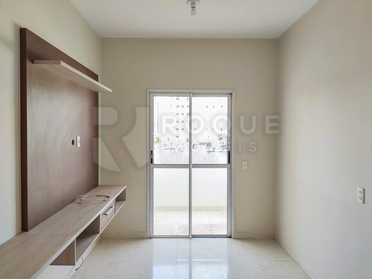 Apartamento para aluguel no bairro Chácaras Antonieta: Sala