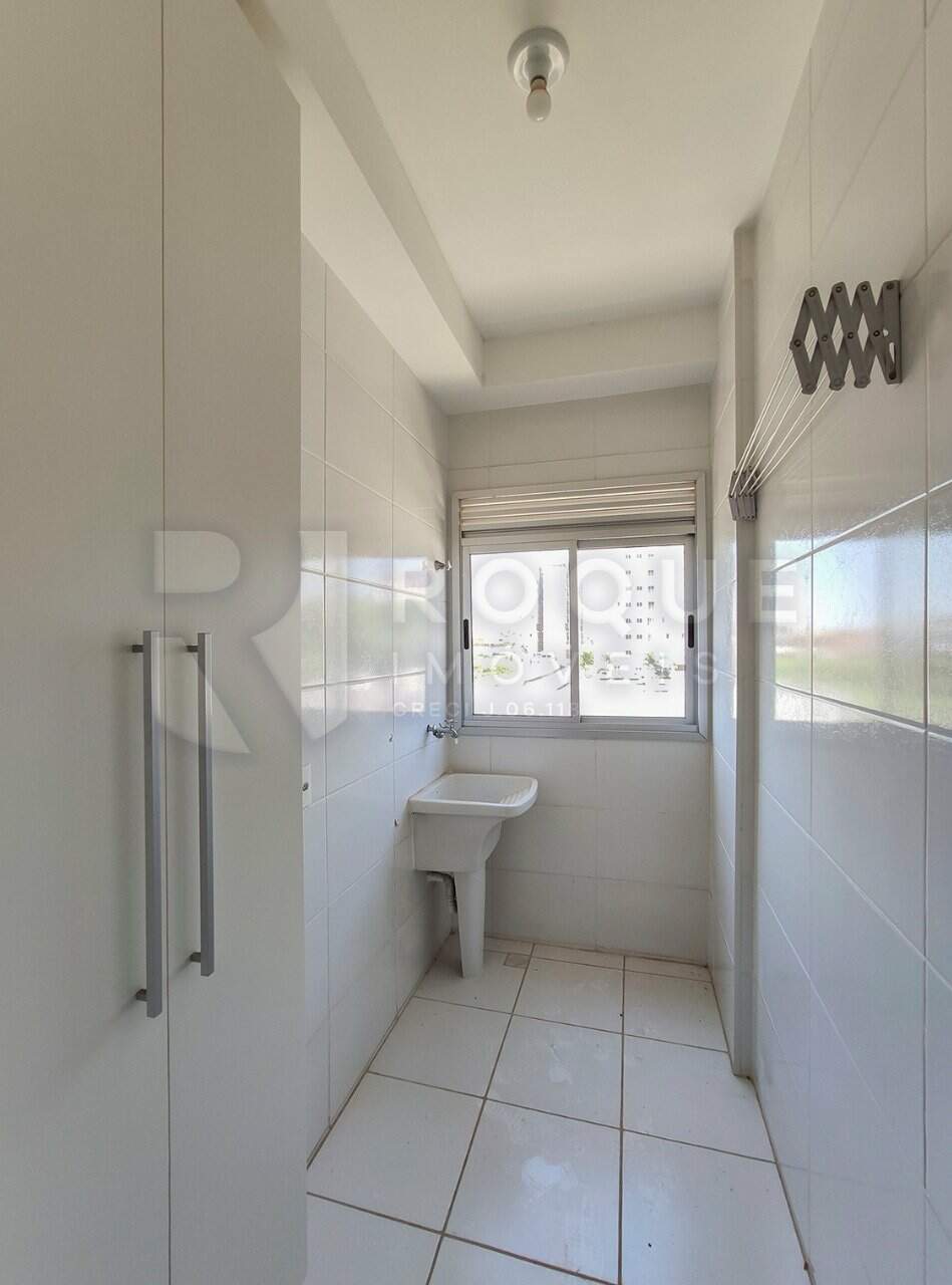 Apartamento para aluguel no bairro Chácaras Antonieta: Área de serviço
