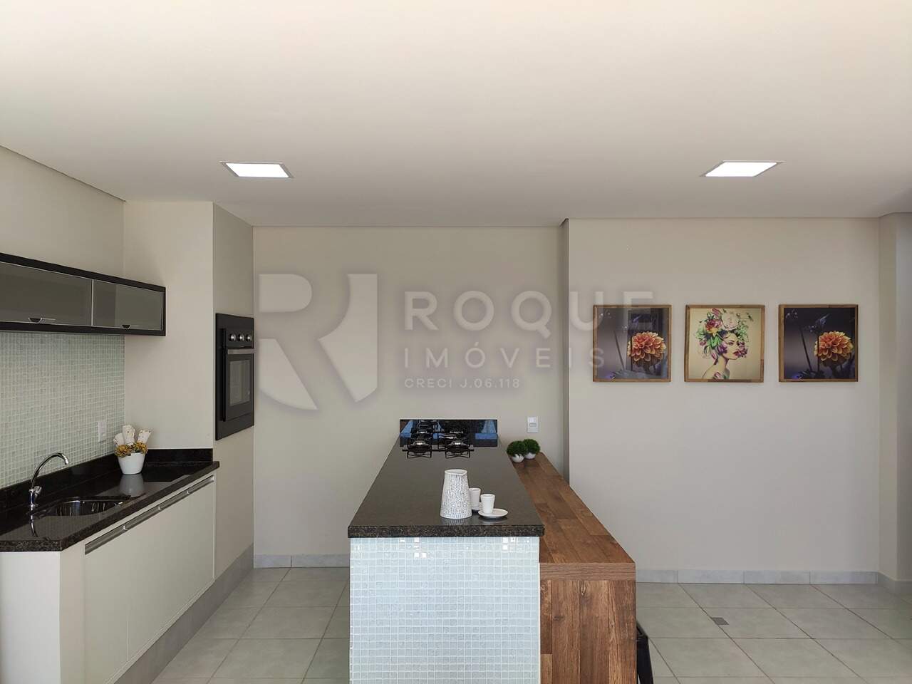 Apartamento para aluguel no bairro Jardim Nova Itália: Área do Prédio 