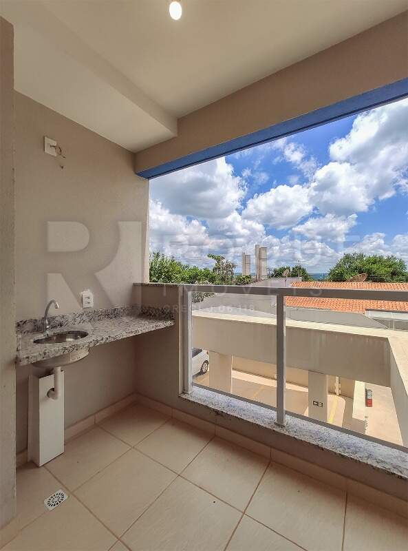 Apartamento para aluguel no bairro Jardim Nova Itália: Sacada
