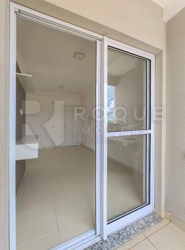 Apartamento para aluguel no bairro Jardim Nova Itália: Sacada 