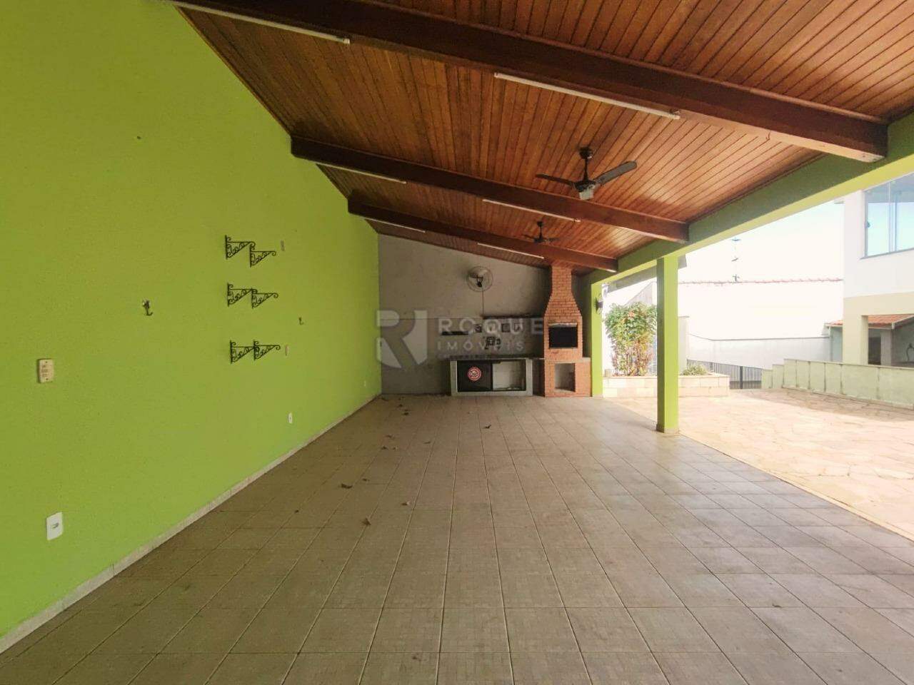 Casa Residencial para aluguel no bairro Vila Rocha: Churrasqueira