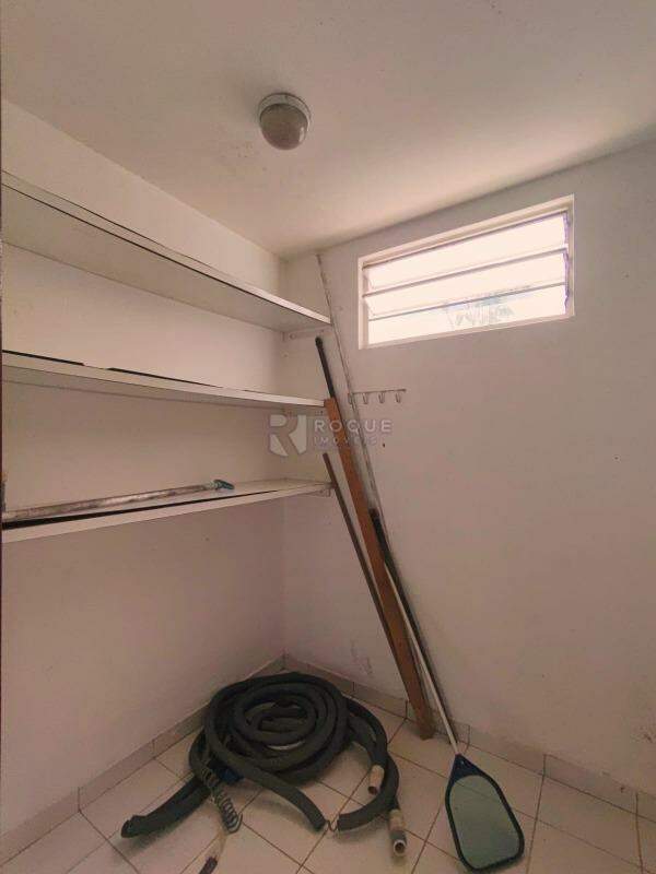 Casa Residencial para aluguel no bairro Vila Rocha: Despensa