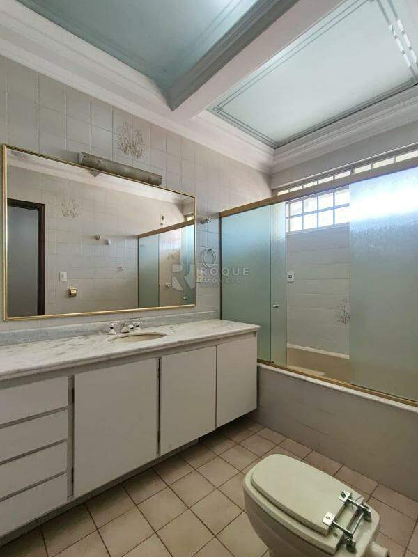 Casa Residencial para aluguel no bairro Vila Rocha: WC suíte