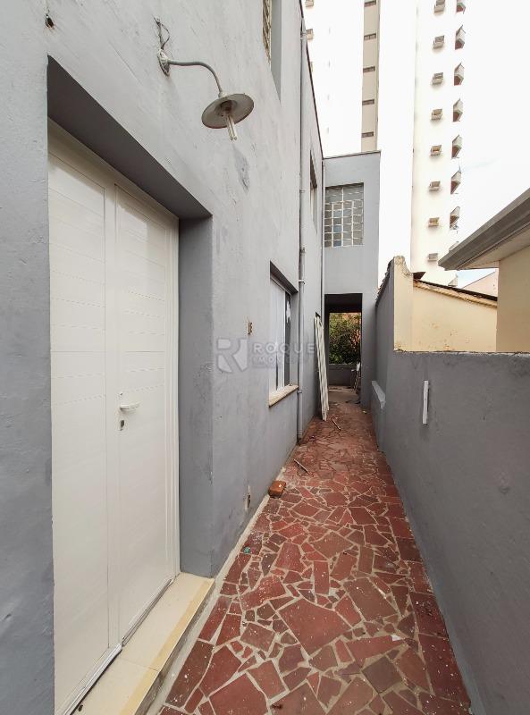 Casa Residencial para aluguel no bairro Centro: Corredor