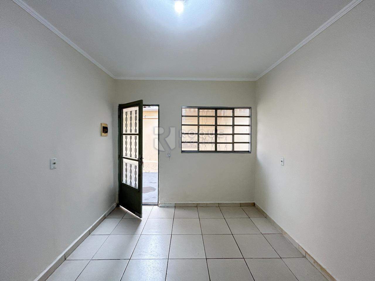 Casa Residencial para aluguel no bairro Jardim Residencial Dona Santina Paroli Peccinini: Sala 