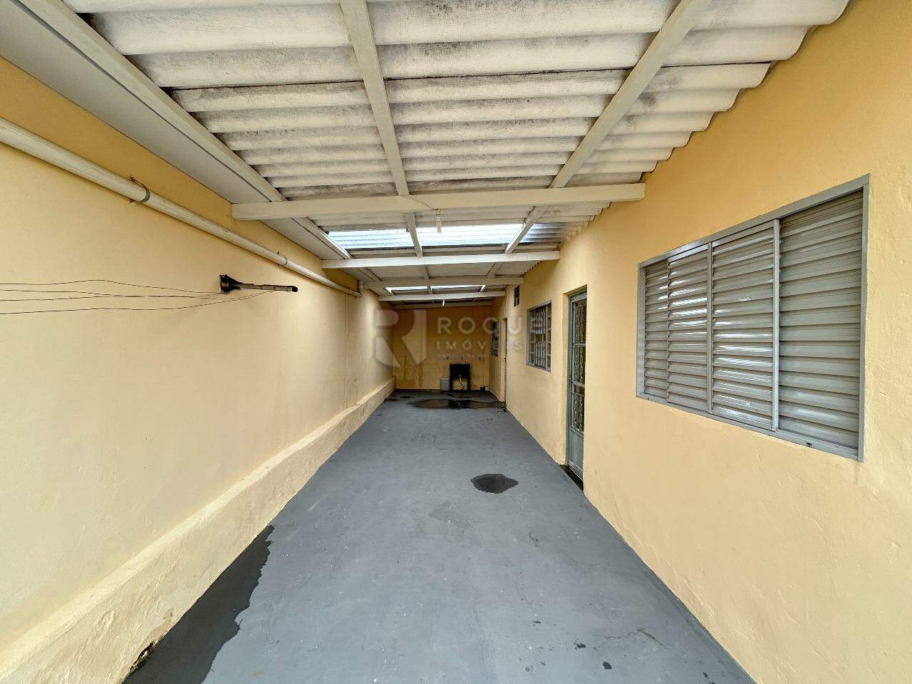 Casa Residencial para aluguel no bairro Jardim Residencial Dona Santina Paroli Peccinini: Garagem 