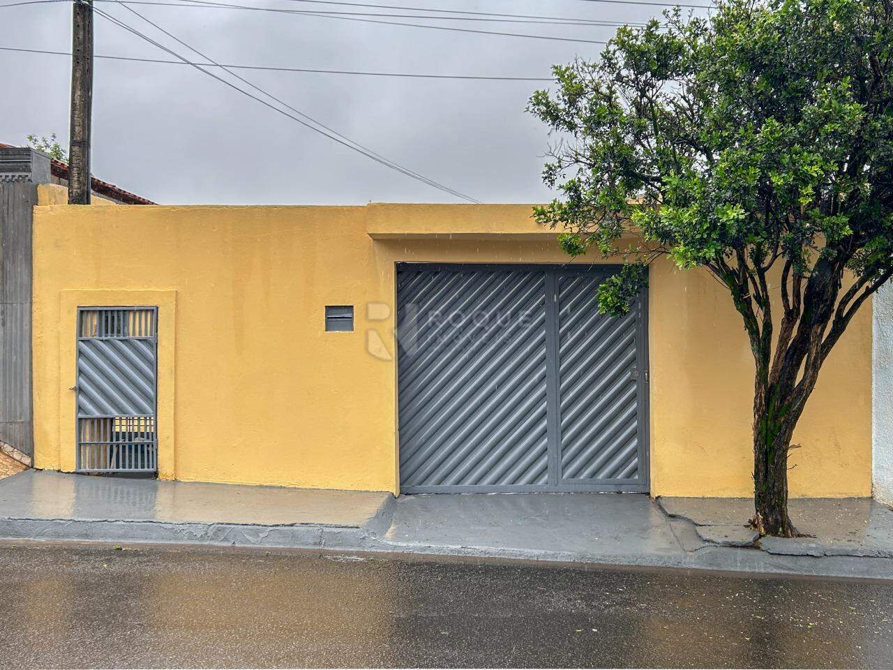 Casa Residencial para aluguel no bairro Jardim Residencial Dona Santina Paroli Peccinini: Fachada 