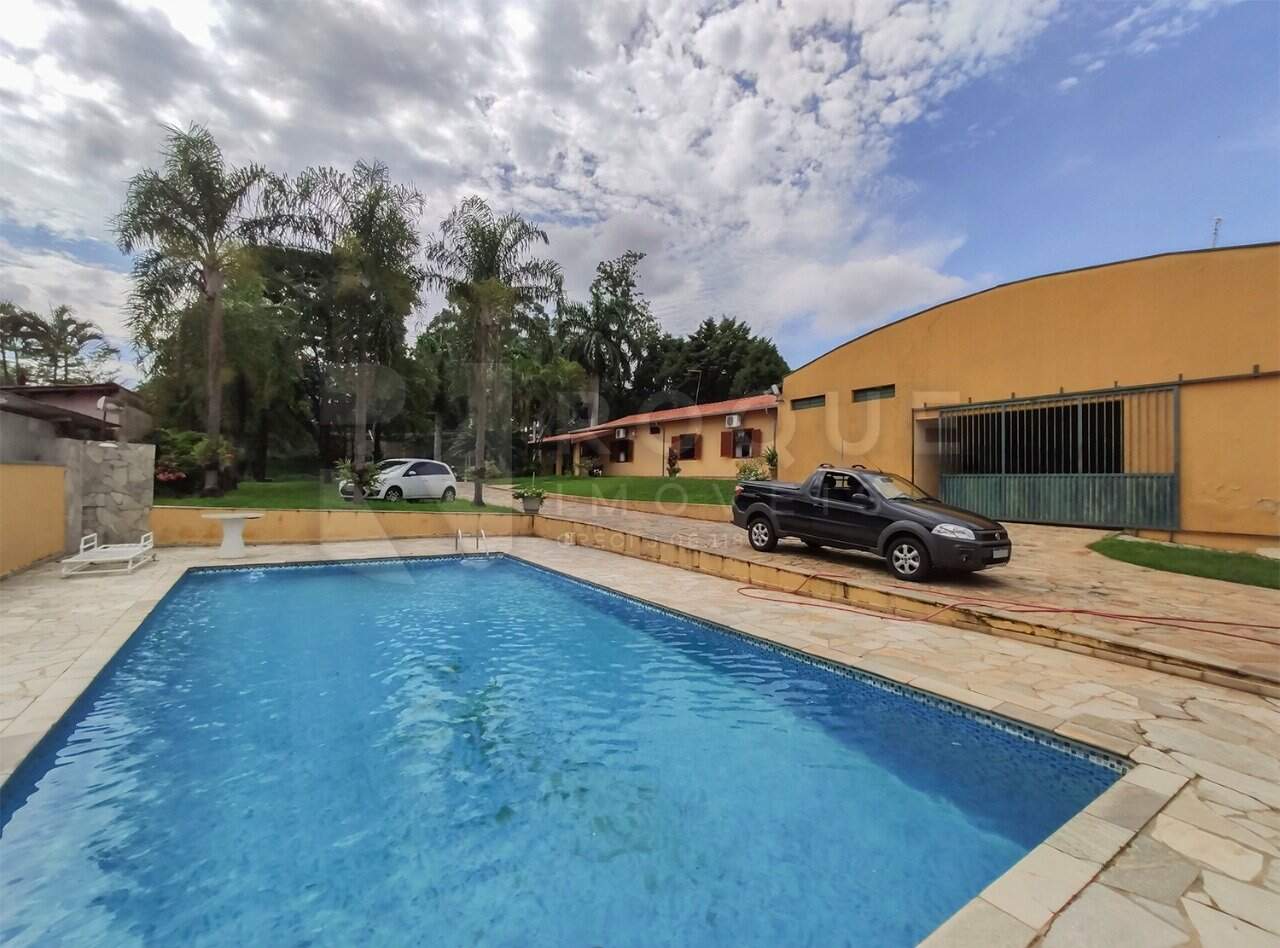 Chácara para aluguel no bairro Jardim do Lago: Piscina outra vista