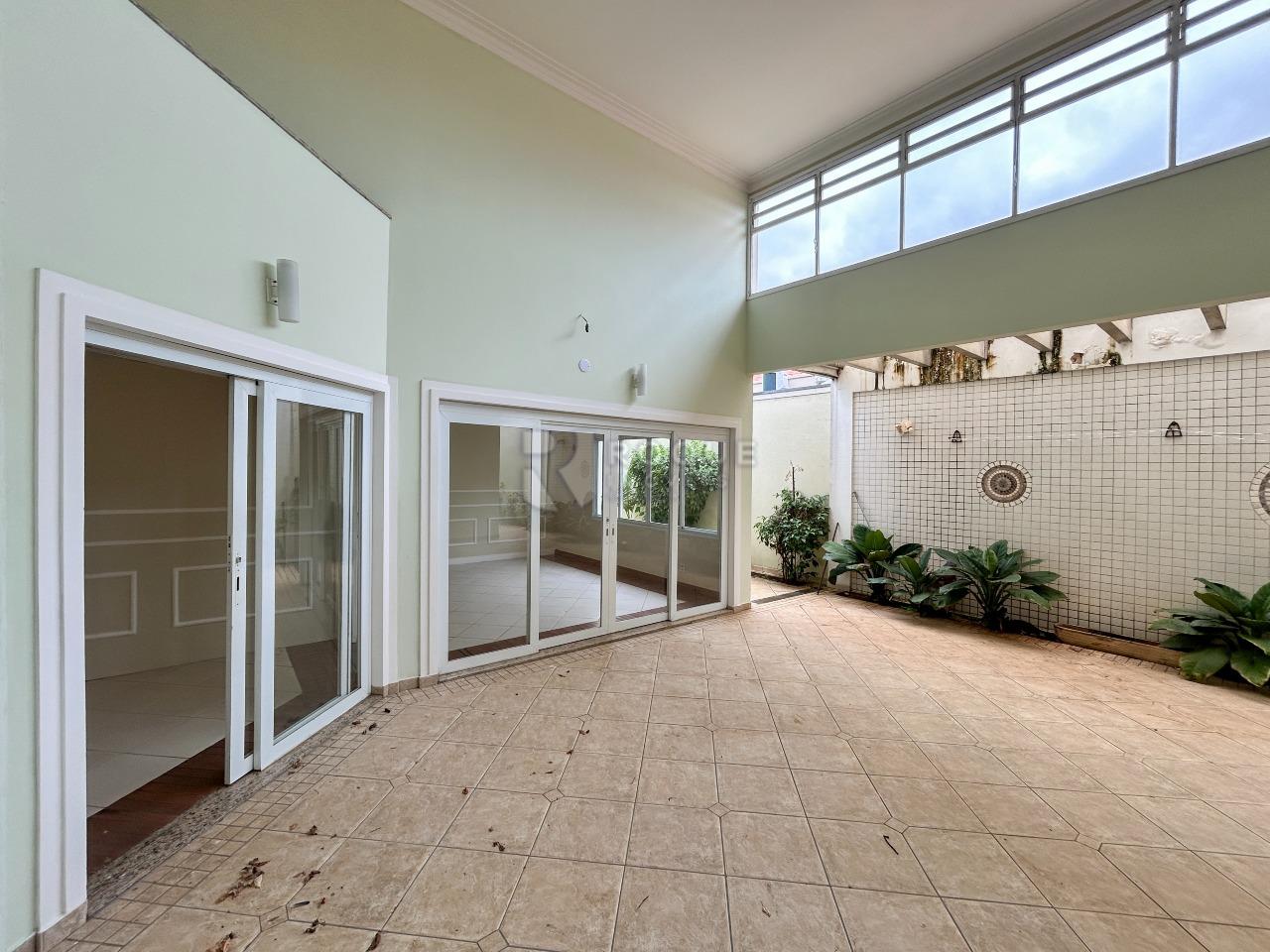 Casa Comercial para aluguel no bairro Jardim Mercedes: Área externa 