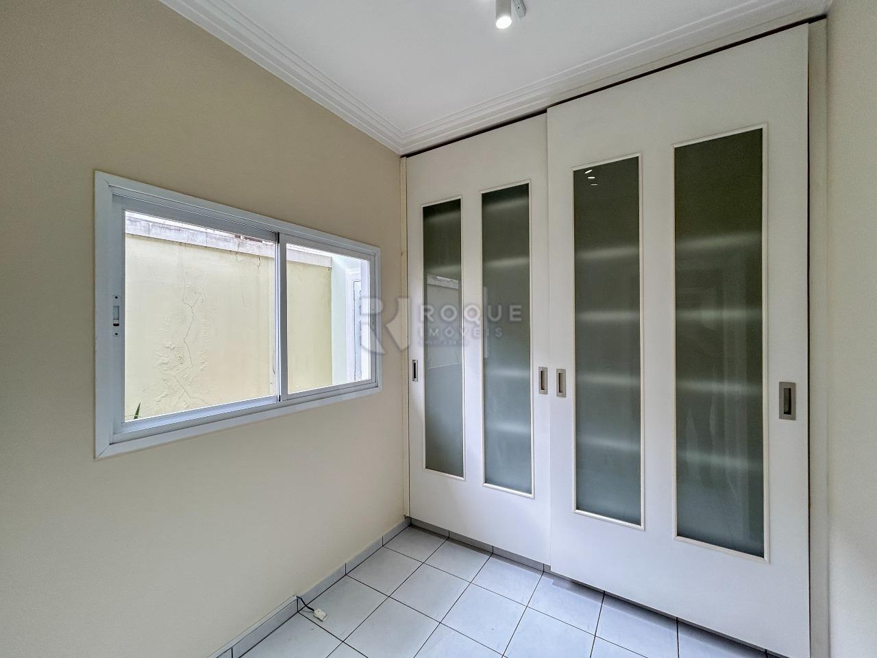 Casa Comercial para aluguel no bairro Jardim Mercedes: Despensa 