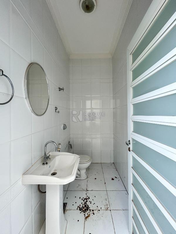 Casa Comercial para aluguel no bairro Jardim Mercedes: WC social externo 