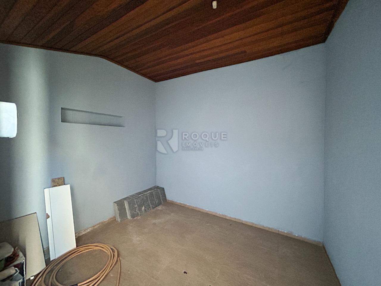 Casa Residencial para aluguel no bairro Centro: Despensa fundo 