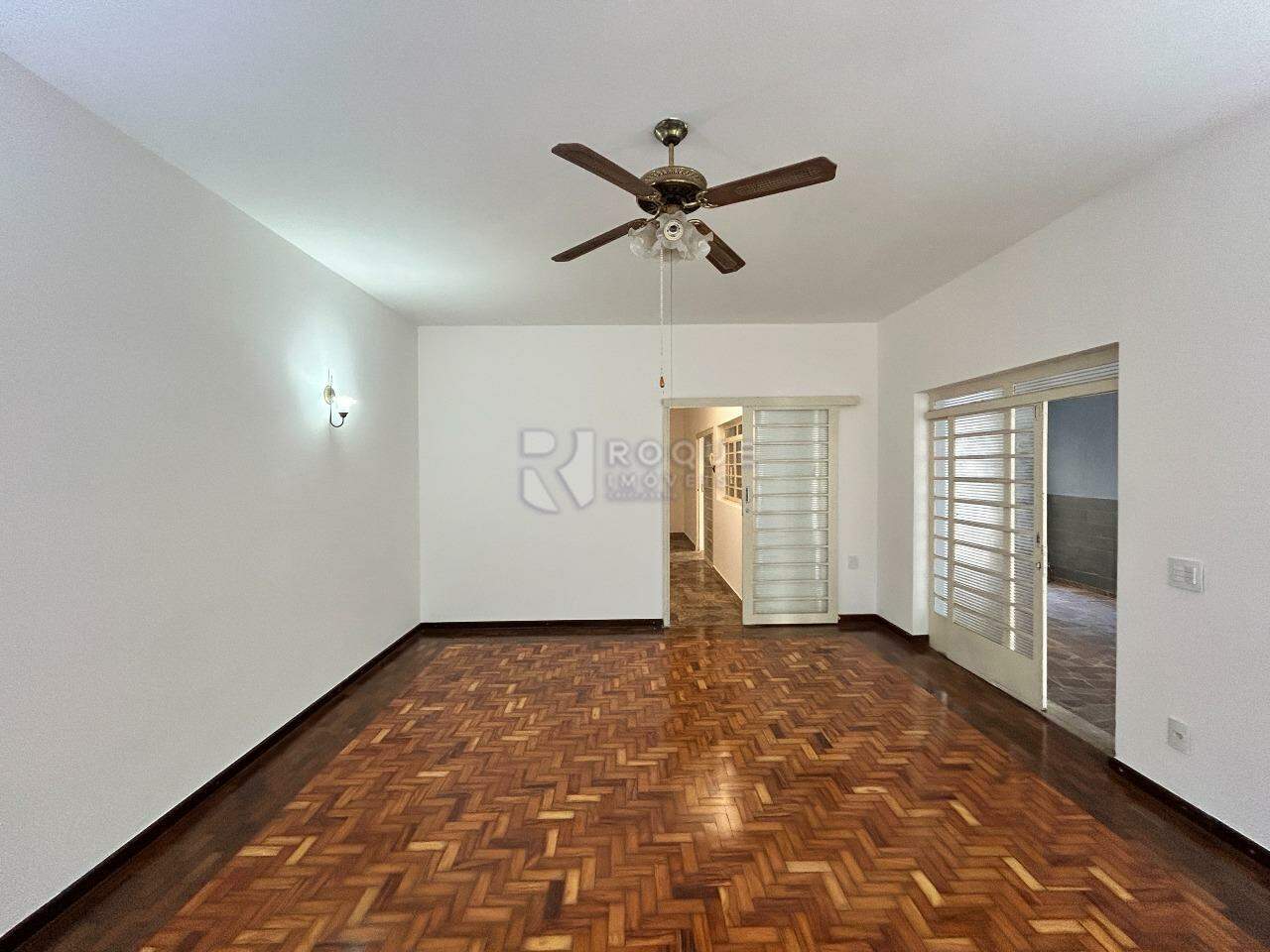 Casa Residencial para aluguel no bairro Centro: Sala 