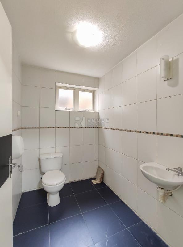 Salão para aluguel no bairro Centro: WC social 1