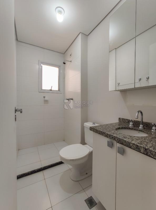 Apartamento para aluguel no bairro Desmembramento Oscar Antonio Breda: WC social 