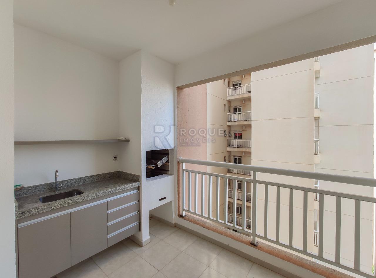 Apartamento para aluguel no bairro Desmembramento Oscar Antonio Breda: Sacada 