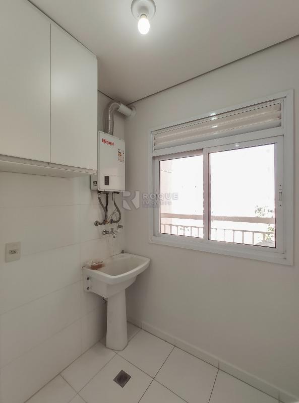 Apartamento para aluguel no bairro Desmembramento Oscar Antonio Breda: Área de serviço 