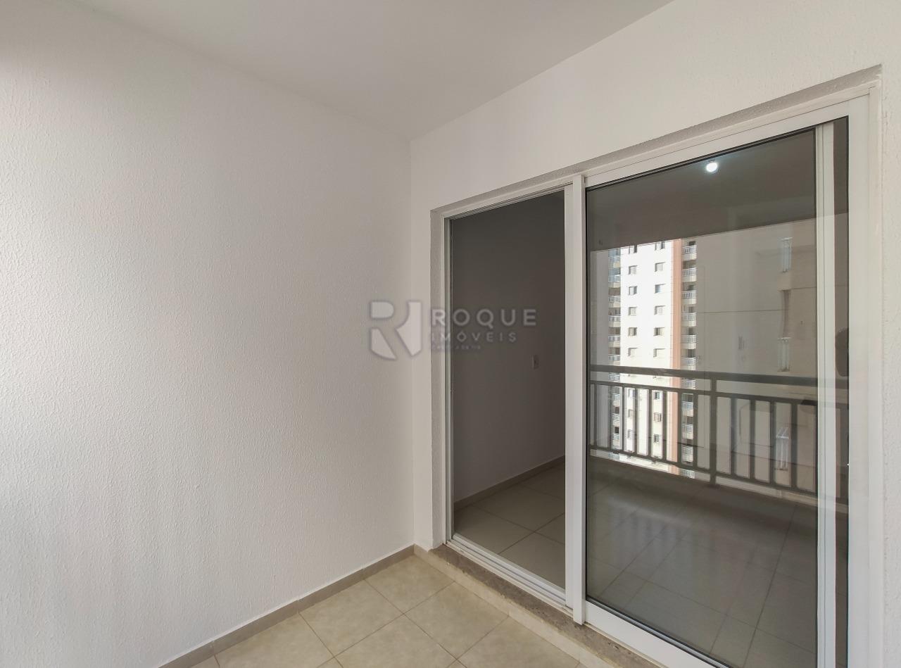 Apartamento para aluguel no bairro Desmembramento Oscar Antonio Breda: Sacada 