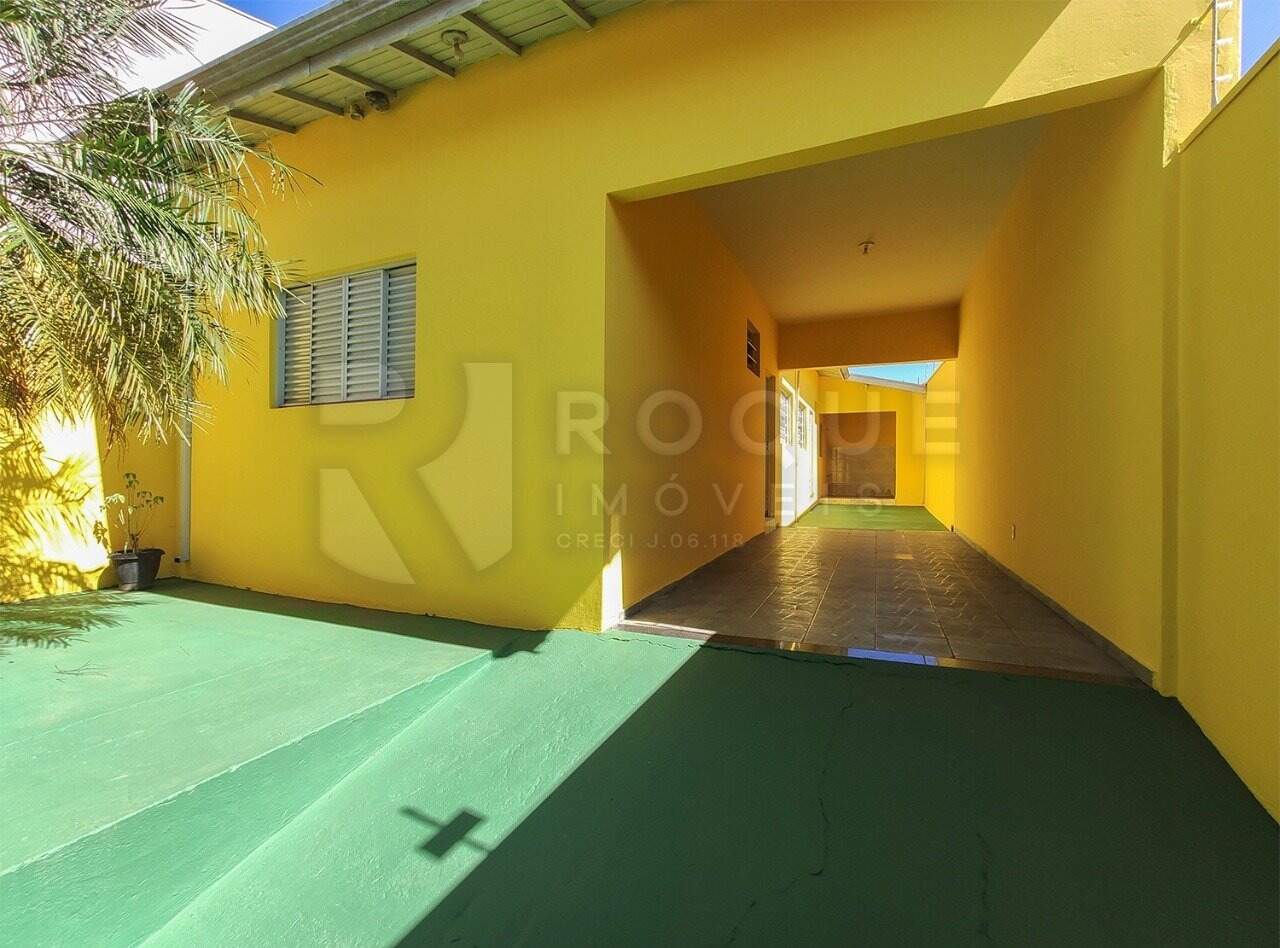 Casa Residencial para aluguel no bairro Residencial Fenix: Frente 