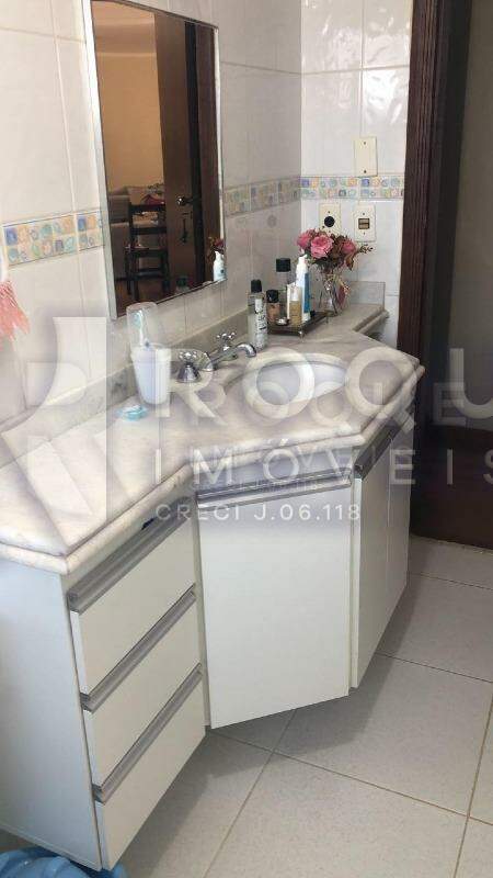 Apartamento à venda no bairro Centro: 