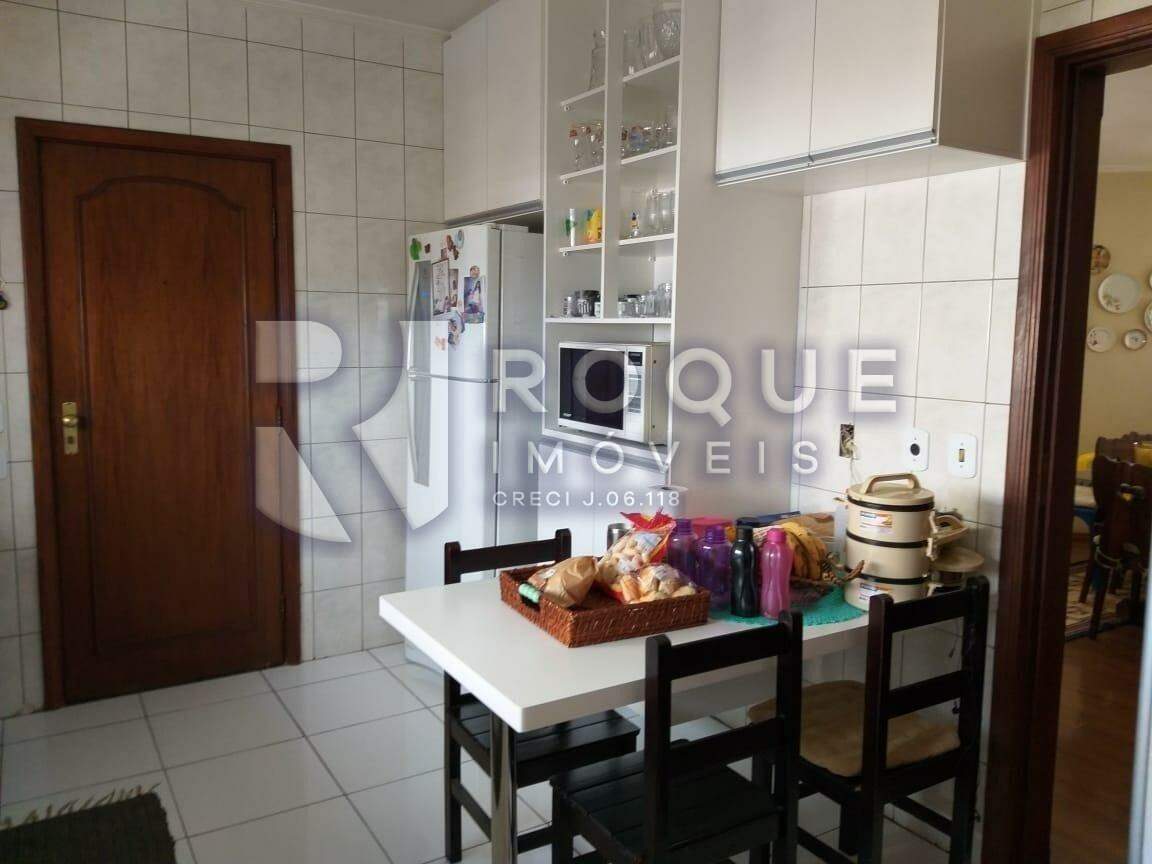 Apartamento à venda no bairro Centro: 