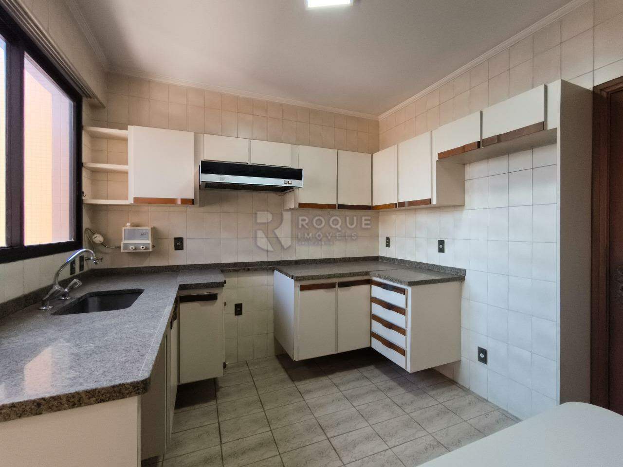 Apartamento à venda no bairro Centro: COZINHA
