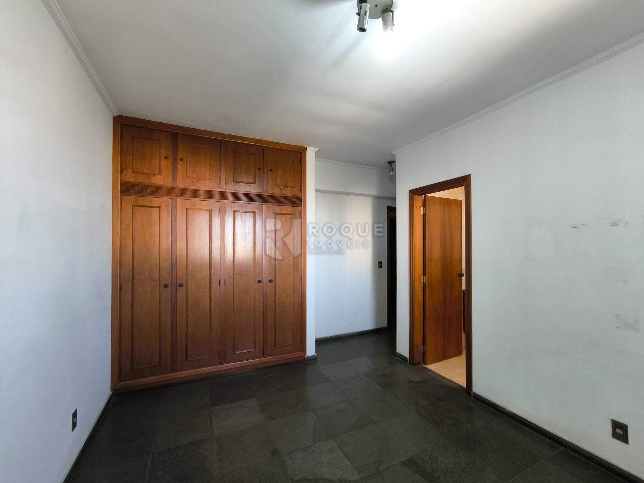 Apartamento à venda no bairro Centro: SUÍTE 2