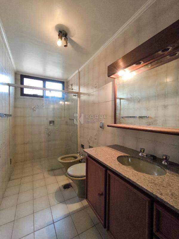 Apartamento à venda no bairro Centro: WC SUÍTE 1