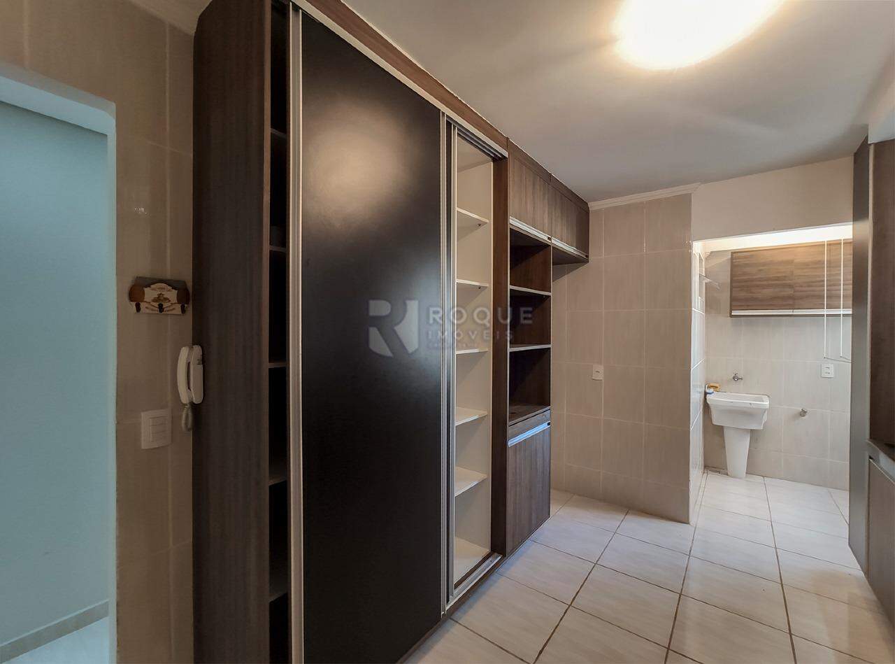 Apartamento para aluguel no bairro Chácaras Antonieta: Cozinha 