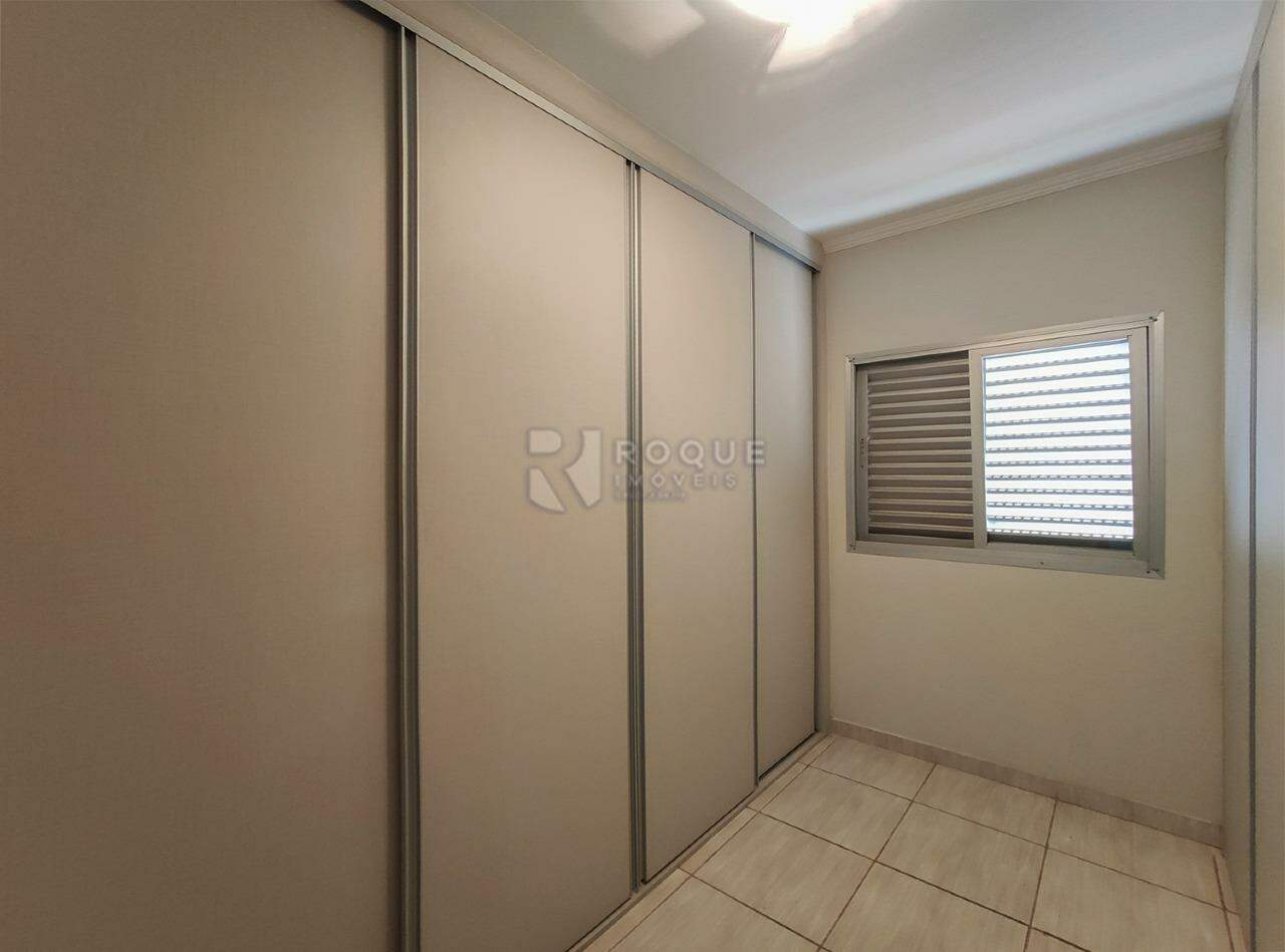 Apartamento para aluguel no bairro Chácaras Antonieta: Dormitório 2