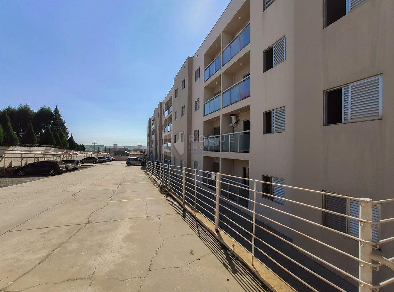 Apartamento para aluguel no bairro Chácaras Antonieta: Fachada 