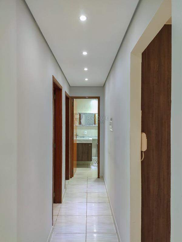 Apartamento para aluguel no bairro Chácaras Antonieta: Hall 