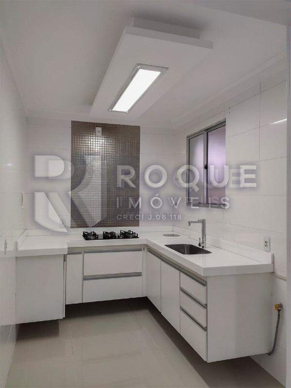 Apartamento à venda no bairro Jardim do Lago: