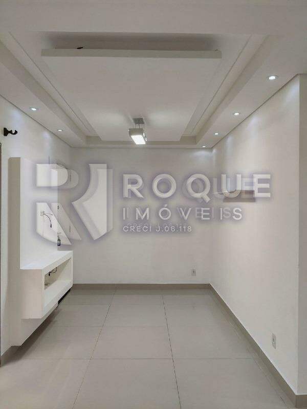 Apartamento à venda no bairro Jardim do Lago: 