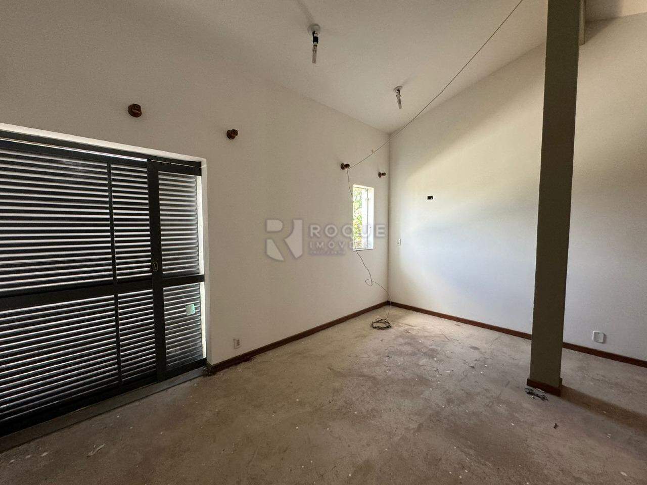 Casa em condomínio à venda no bairro Jardim Florença: SUÍTE MASTER